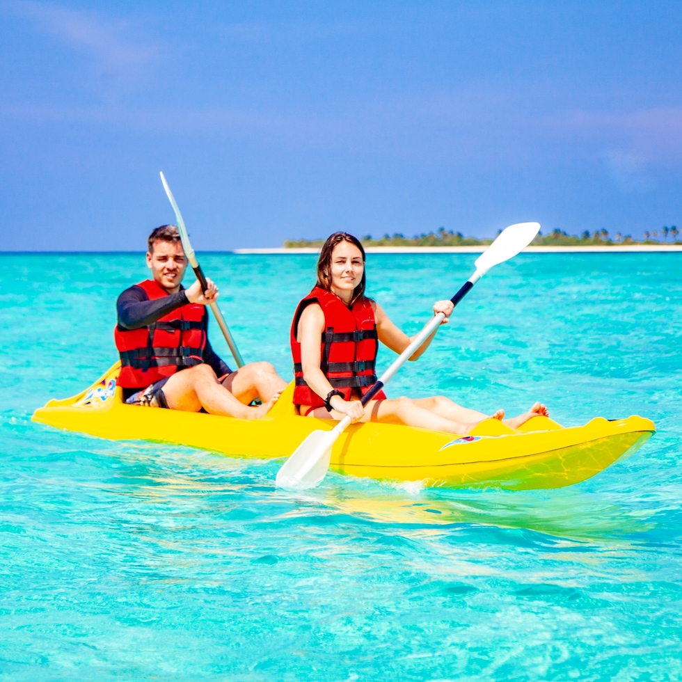 PEDALOS , KAYAK & STAND-UP PADDLE